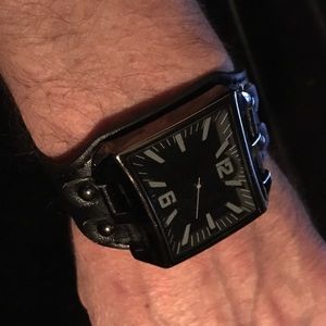 Accessories - Men’s watch Accessories - Men’s watch